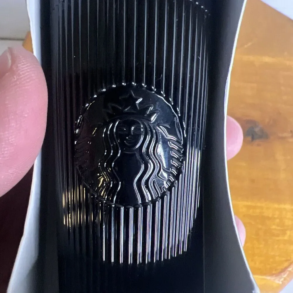 Starbucks Winter 2024 Black Pleated‎ Cold Cup Keychain New